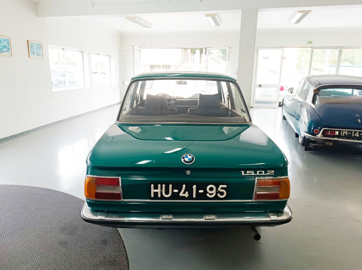BMW 1502 1.6