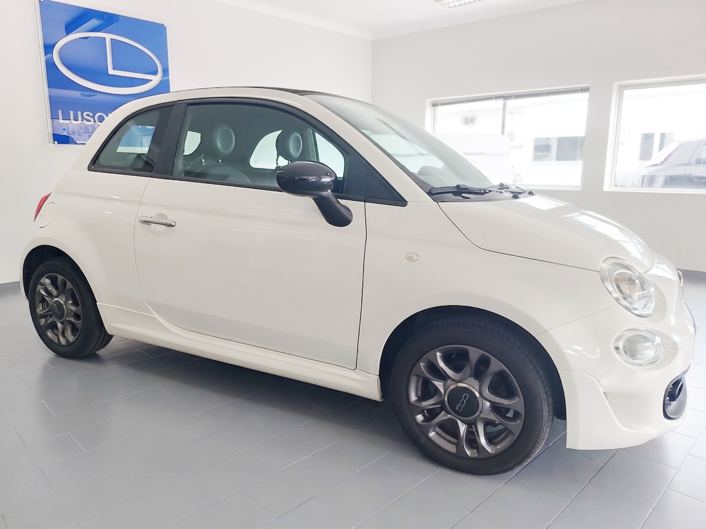 Fiat 500C 1.0 Hybrid Lounge