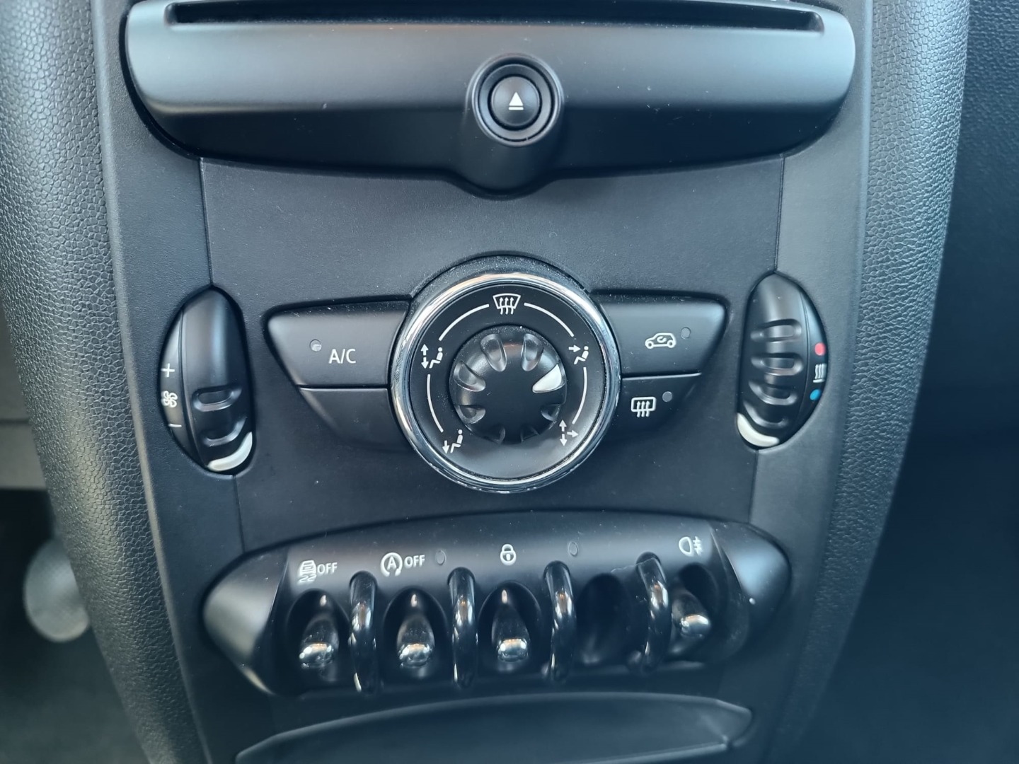 MINI Countryman One D