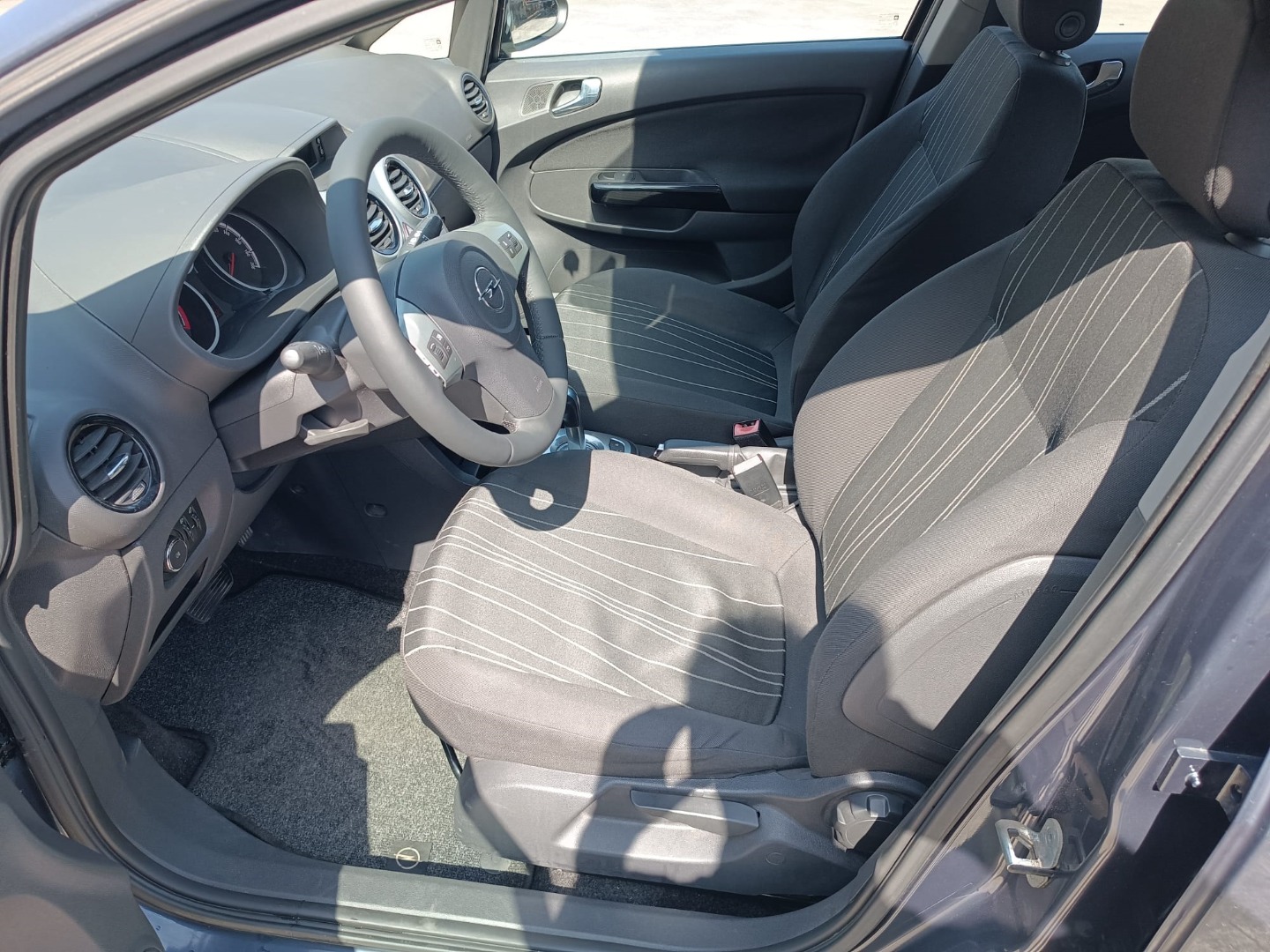 Opel Corsa 1.2 Enjoy Easytronic