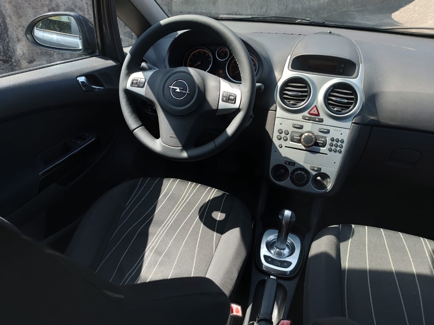 Opel Corsa 1.2 Enjoy Easytronic