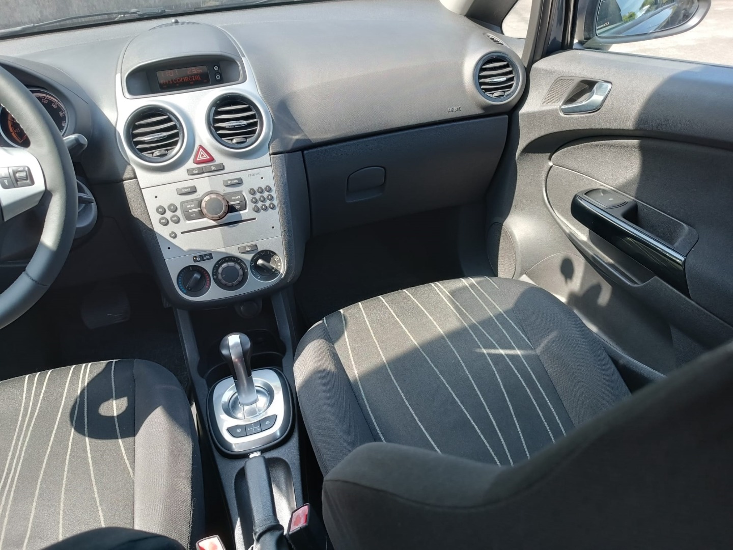 Opel Corsa 1.2 Enjoy Easytronic