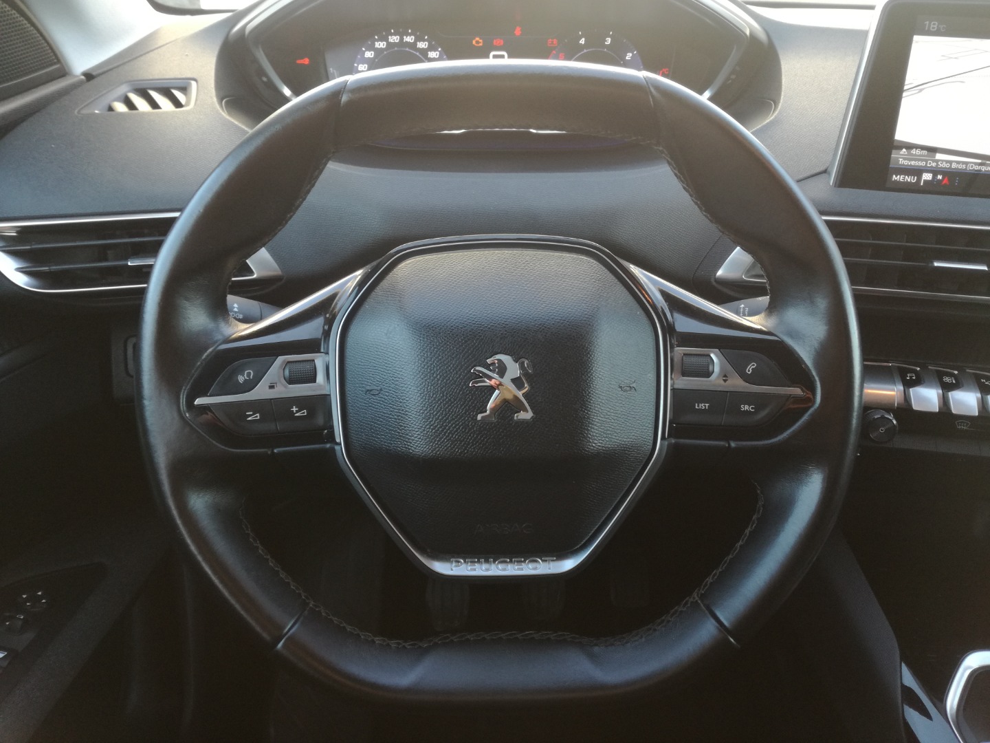 Peugeot 3008 1.5 BlueHDi Active