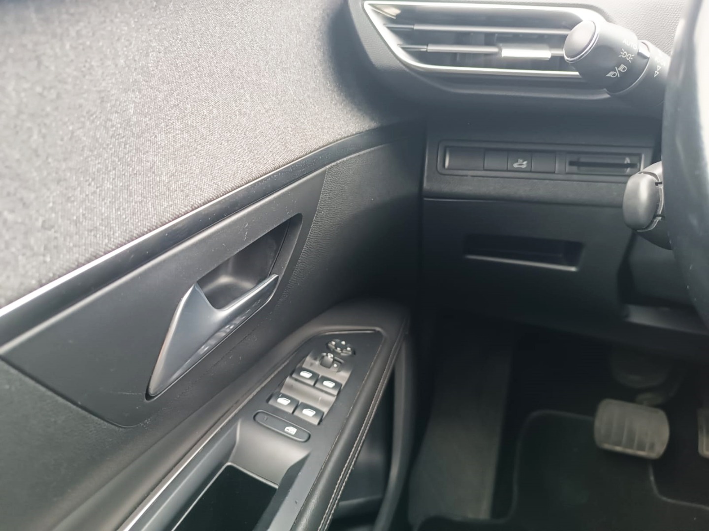 Peugeot 5008 1.5 BlueHDI ALLURE EAT8
