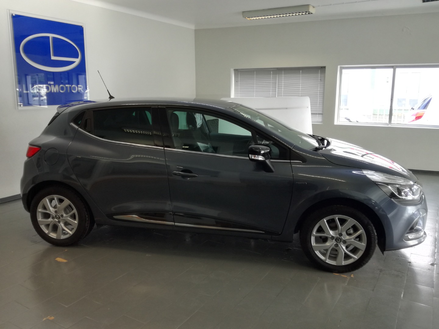Renault Clio 0.9 TCE Limited 90 CV