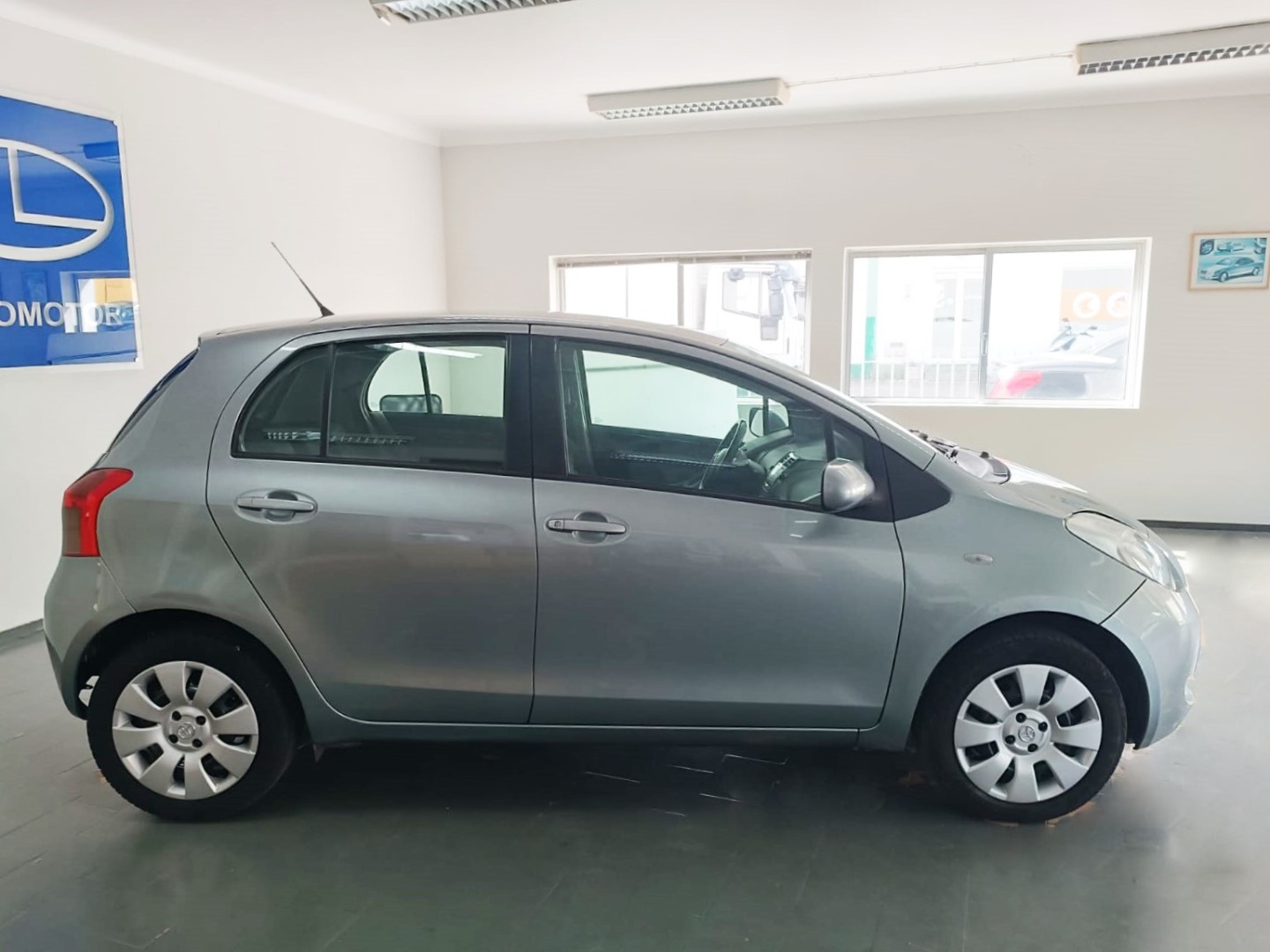 Toyota Yaris 1.0 VVT-i AC
