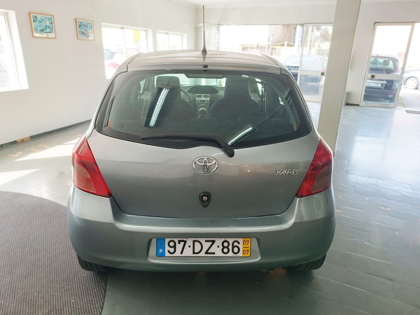 Toyota Yaris 1.0 VVT-i AC