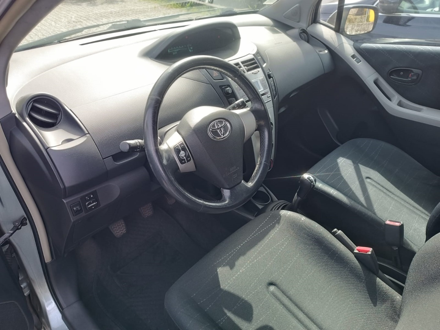 Toyota Yaris 1.0 VVT-i AC