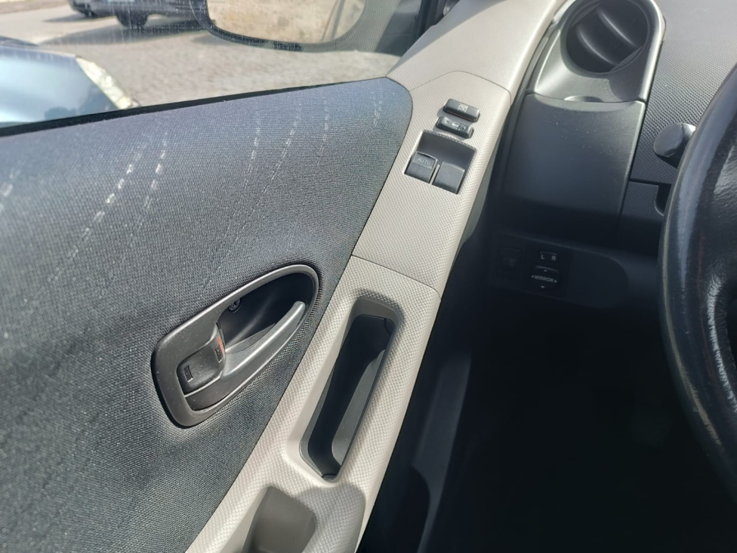 Toyota Yaris 1.0 VVT-i AC