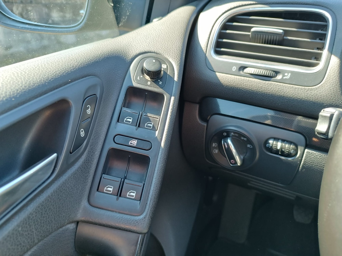 Volkswagen Golf 1.6 TDi Confortline
