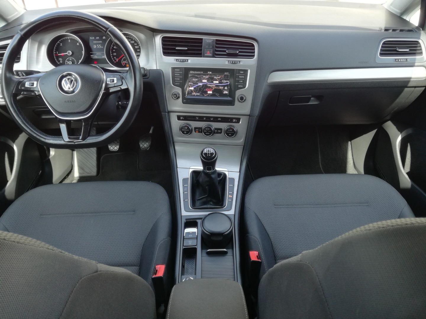 Volkswagen Golf 1.6 TDI Confortline