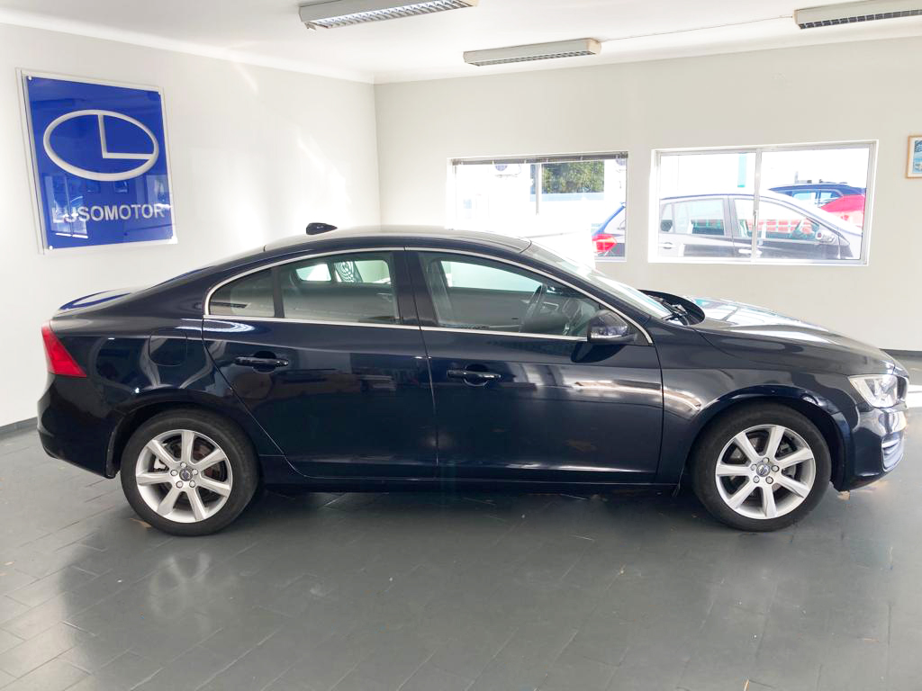 Volvo S60 2.0 D3 Momentum Geartronic