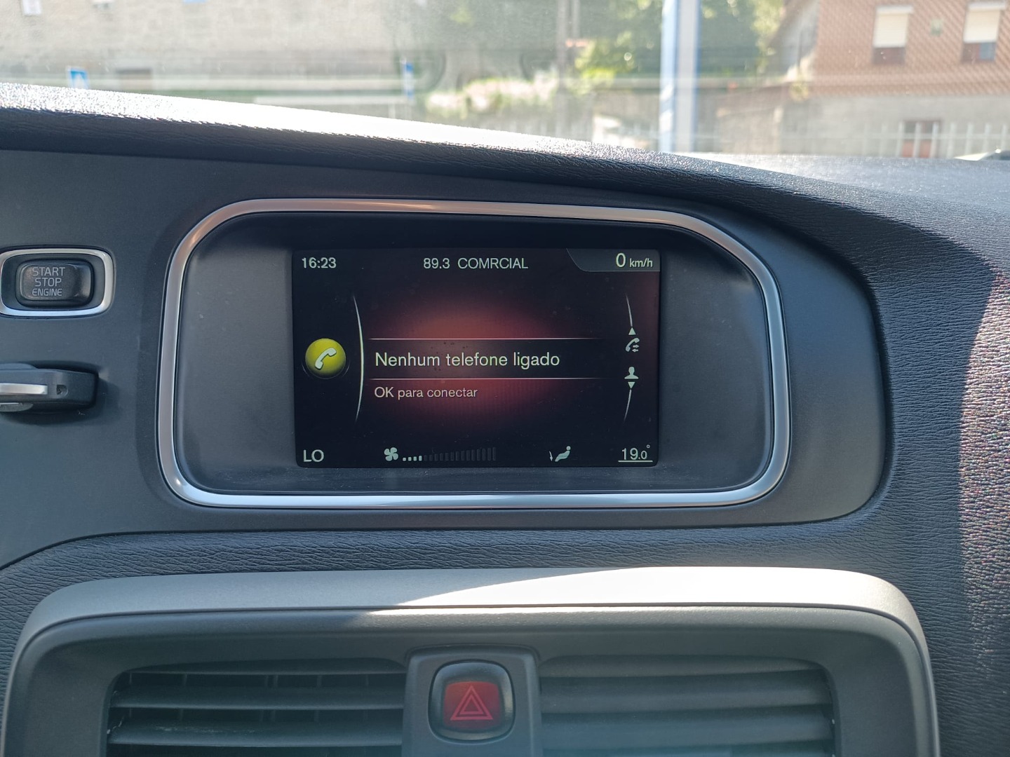 Volvo V40 1.6 D2 Momentum Powershift Eco