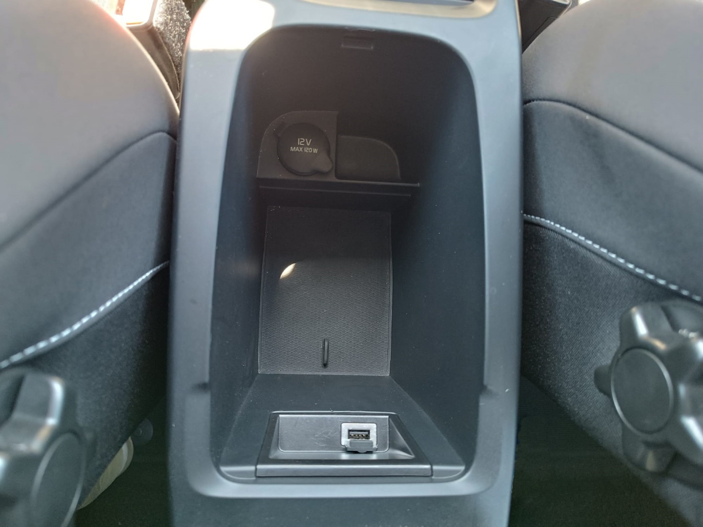 Volvo V40 1.6 D2 Momentum Powershift Eco