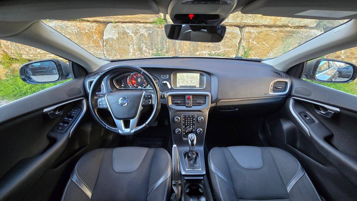 Volvo V40 1.6 D2 Momentum Powershift