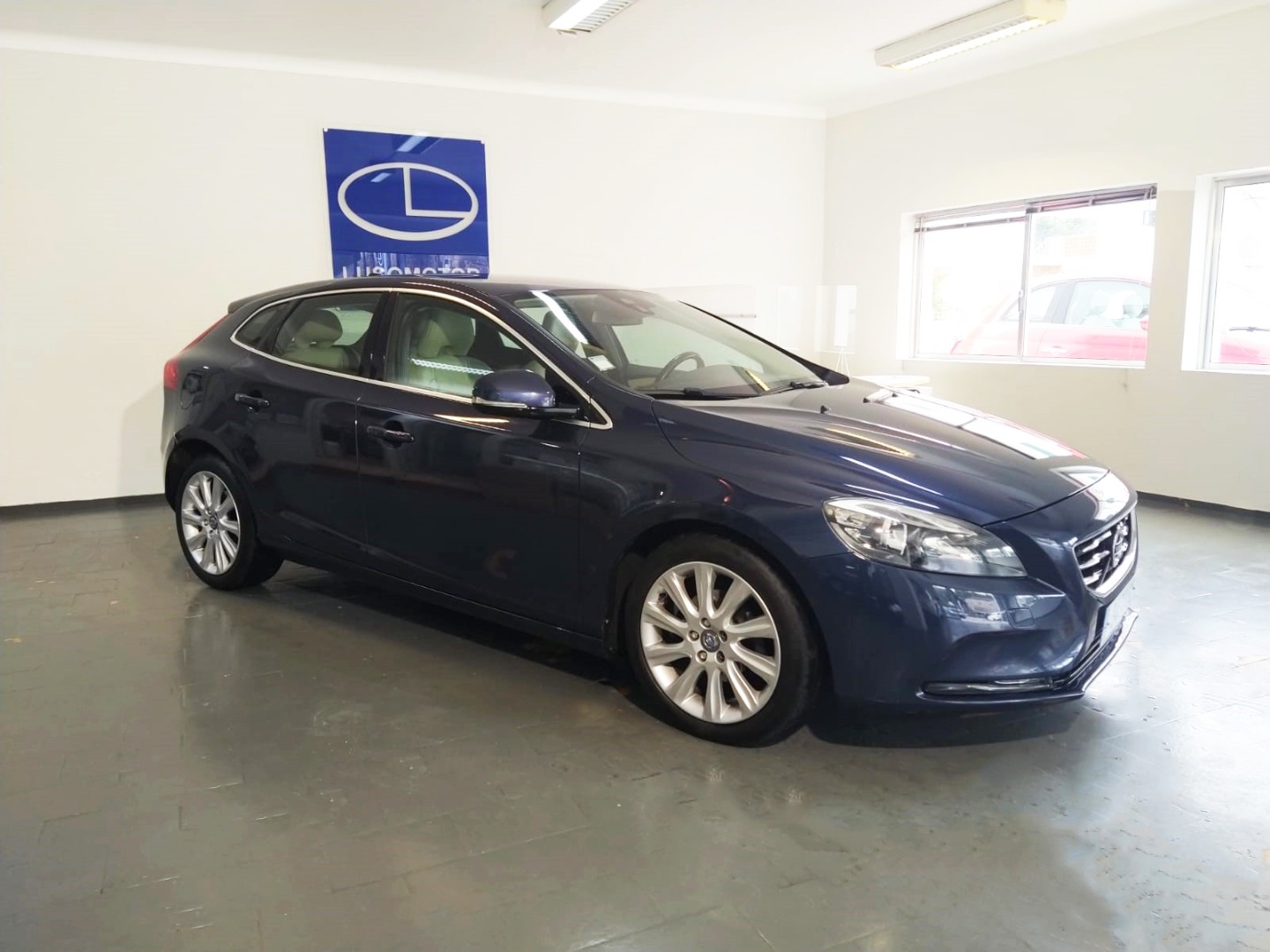 Volvo V40 1.6 D2 Summum
